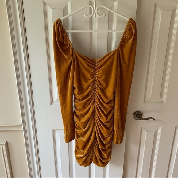 Endless Rose Ruched Long Sleeve Velvet Bodycon Dress Yellow - Picture 3 of 12